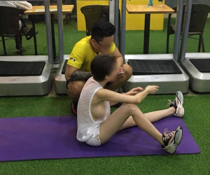 'Thả rông' vòng 1 đi tập gym, chị gái ăn mặc phản cảm khiến dân mạng dậy sóng ném đá kịch liệt
