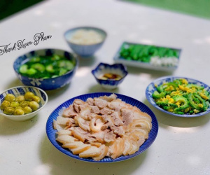 Mẹ 4 con khoe những bữa ăn tuyệt ngon cứ dọn ra là con đánh bay 3 bát cơm
