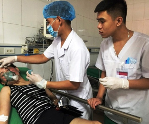 Điều tra vụ cháy nhà nghi bị phóng hỏa, 5 người nhập viện vì ngạt khói