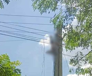 Kinh hoàng phát hiện người đàn ông bị điện giật, treo ngược trên cột điện