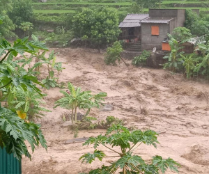 Diễn biến mới nhất của bão số 3: Đã có 1 người chết, nhiều nhà dân bị hư hại, mưa to, gió lốc xảy ra khắp Bắc Bộ