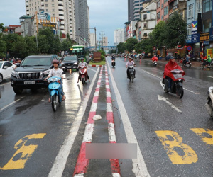 Bất chấp xử phạt, loạt phương tiện vẫn vô tư đi ngược chiều, lấn làn BRT