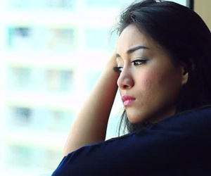 Dưới ánh đèn nhập nhoạng, tôi hoảng loạn nhận ra người nằm bên cạnh không phải bạn trai mình nhưng thái độ của anh và chuyện phía sau mới thật kinh khủng (P5)