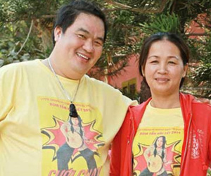 Chân dung vợ đại gia kín tiếng của Hoàng Mập mà ai cũng tưởng người giúp việc