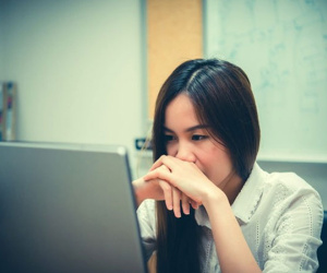 Trước khi ra khỏi cửa, tôi tự nhủ sẽ chống mắt lên xem nhà chồng 'ăn đau' thế nào, không ngờ chỉ mới hơn tháng quả báo đã đến thật