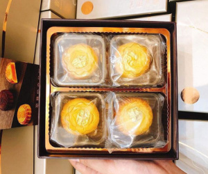 Thượng vàng hạ cám thị trường trung thu 2019, bánh dát vàng bạc triệu cho đến rẻ như cho