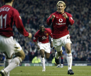 Cựu sao MU - Diego Forlan tuyên bố giải nghệ ở tuổi 40