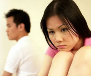 Chuyện ông chồng ngoại tình với cô mẫu trẻ và tuyên bố thẳng không muốn bỏ ai vì vẫn yêu vợ