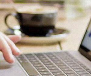 Khách Việt cay đắng chi 4 triệu thuê dịch vụ bảo hành Macbook