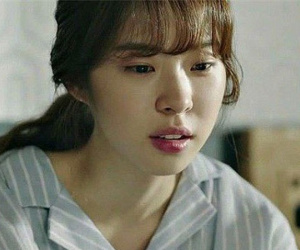 Nhận được ảnh nóng của chồng và sếp, vợ làm ngay một bàn tiệc mời kẻ thứ 3 đến dự rồi tung chiêu hiểm hóc