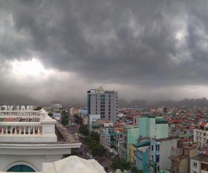 Hãi hùng cảnh bão bụi 'siêu to khổng lồ' xuất hiện ở Quảng Ninh