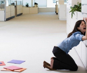 Khảo sát mới cho thấy: 8 trên 10 dân công sở đã bật khóc tại chỗ làm, chủ yếu là do sếp và đồng nghiệp chèn ép