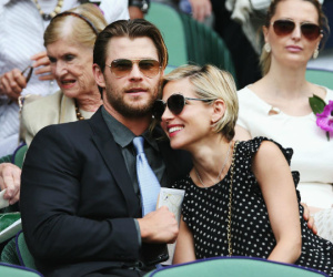 Vợ 'Thần Sấm' Chris Hemsworth phát ghen khi biết chồng phải lòng Angelina Jolie?