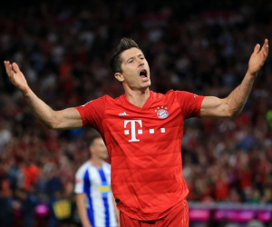 Lewandowski lập cú đúp, Bayern Munich vẫn mất điểm ngày Bundesliga trở lại
