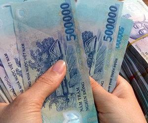 Việt Nam đang có bao nhiêu tiền mặt trong lưu thông?