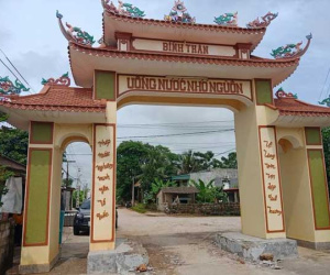 Dân đánh trống báo động, vây hơn 20 côn đồ xăm trổ tới đập phá cổng làng
