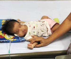 TP.HCM: Bé gái 40 ngày tuổi ngưng tim, ngưng thở nguy kịch vì sặc sữa khi đang bú mẹ