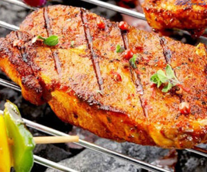 Loại thực phẩm bán đầy ở vỉa hè vô tình trở thành nguyên nhân khiến nữ sinh 17 tuổi bị nhiễm độc nặng