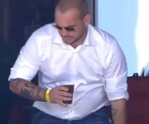 Sneijder phát phì khó tin chỉ sau 2 tuần giải nghệ