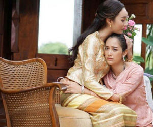 Trải qua cuộc đại phẫu cắt da cắt thịt, khi những chiếc gạc cuối cùng gỡ khỏi người tôi, vợ đỏ hoe mắt động viên: 'Anh đẹp lắm!'