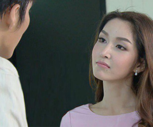 Vênh mặt đòi ly hôn vì chê chồng nghèo, vợ quỳ gối van xin khi chồng đưa ra 1 thứ