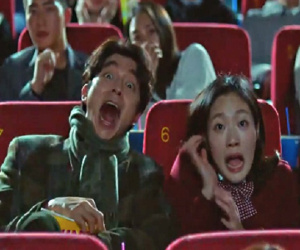 Vì sao nhiều người sợ ma nhưng lại rất thích xem phim kinh dị?
