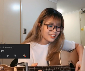 Ăn mừng clip được triệu view, cô gái hát bằng bình luận của mọi người và nhận về 'cơn mưa' lời khen