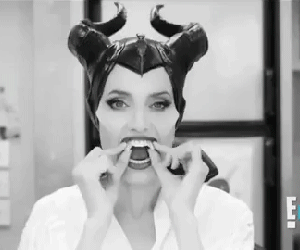 Xem Angelina Jolie biến hình thành Maleficent ai cũng trầm trồ: Nhan sắc bà mẹ 6 con quá đỉnh, chị mọc sừng mà vẫn đẹp?
