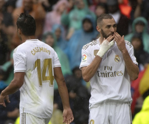 Benzema lập cú đúp, Real Madrid thắng trận đầu tại Bernabeu