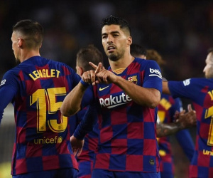 Suarez lập cú đúp ngày trở lại, Barca đè bẹp Valencia