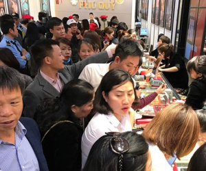 Sáng nay (16/9), vì sao giá vàng đột ngột tăng mạnh?