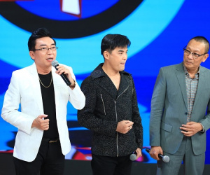 Ký ức vui vẻ: Lại Văn Sâm vỡ òa khi 'hoàng tử mưa bụi' Đình Văn - Chế Thanh - Kim Tử Long tái hợp sau hơn 20 năm