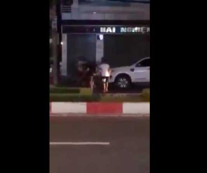 Video: Hiện trường vụ giang hồ nổ súng bắn nhau kinh hoàng ở TP.Vũng Tàu