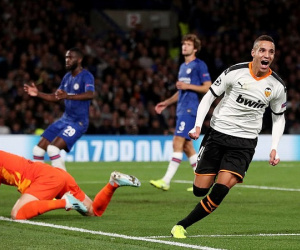 Chelsea thua sốc Valencia ngay tại Stamford Bridge, Lampard lập kỷ lục buồn
