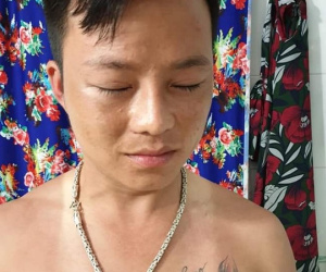 'Cô dâu 62 tuổi' phản pháo khi bị dư luận mắng 'dùng chồng như phá', tiết lộ lý do thật sự khiến chồng đen sạm