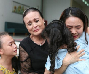 'Hoa Hồng Trên Ngực Trái': Cha mẹ cứ hạnh họe nhau đi, tổn thương con cái gánh chịu cả!