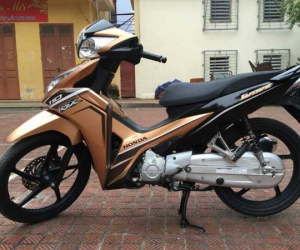 Hi hữu: Trộm đột nhập lấy 3 xe máy, dùng dây kẽm cột cửa nhốt gia chủ