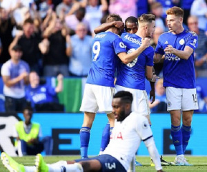 VAR lên tiếng, Tottenham Hotspur thua ngược cay đắng trên sân Leicester City