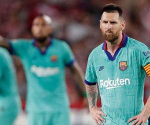 Barca thảm bại trước đội bóng mới lên hạng cùng loạt thống kê siêu tệ hại, fan đồng loạt kêu gọi sa thải ông thầy được Messi hết lòng ủng hộ