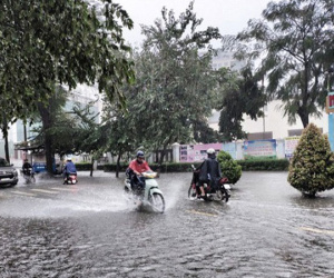 Dự báo thời tiết hôm nay: Các phía tỉnh Nam có mưa rào và dông