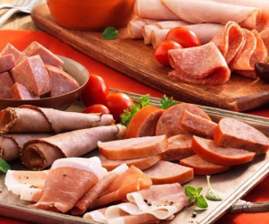 7 loại thực phẩm khiến tốc độ lão hóa của cơ thể tăng nhanh khủng khiếp, thế nhưng nhiều người vẫn ăn mỗi ngày