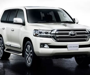 Lịch sử ít biết về Toyota Land Cruiser - Huyền thoại 'đi mãi không hỏng' vừa chạm ngưỡng 10 triệu xe bán ra