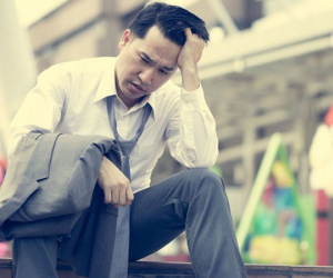 Đến bệnh viện để ngăn người yêu phá thai, tôi gặp cô ấy đang nói chuyện cùng bác sĩ, nghe lén cuộc hội thoại giữa họ mà tôi thấy rùng mình