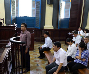 Video: Chân dung gần 200 người tham dự phiên xử VN Pharma