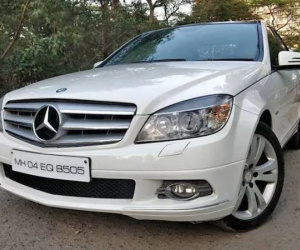 Xe sang Mercedes C-Class 8 năm tuổi giá chỉ 237 triệu đồng