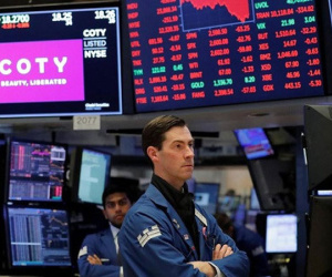 Chứng khoán Mỹ đồng loạt giảm khi ông Trump phát biểu 'không nhượng bộ' Trung Quốc