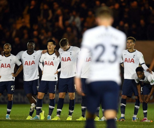 Eriksen và Moura đá hỏng penalty, Tottenham bị loại sốc bởi đội hạng 4
