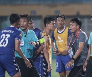 CLB Bình Dương đề xuất treo còi vĩnh viễn tổ trọng tài FIFA