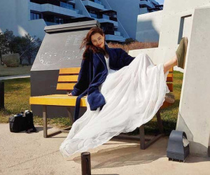 Style đời thường của Hoa hậu Hàn đẹp nhất thế giới: Chẳng ăn vận lồng lộn, cứ lên đồ đơn giản cho đời thanh thản