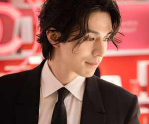 Chùm ảnh Lee Dong Wook đẹp như tượng tạc do fan chụp gây sốt Weibo: Từng góc nghiêng đều cực phẩm thần sầu!
